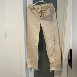 Abercrombie 90s High Rise Relaxed Jean Cream Raw Hem Size 27